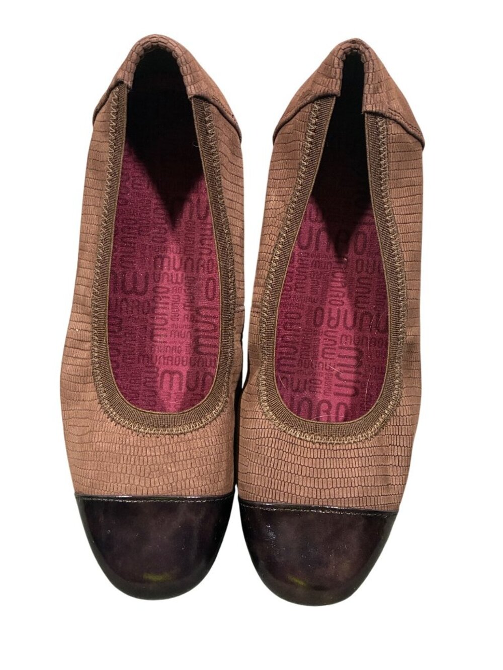 Munro Brown Croc Textured Ballet Flats With Patent Cap Toe Size 7WW comfort shoe